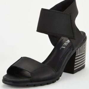 Sorel Black Nadia Sandal